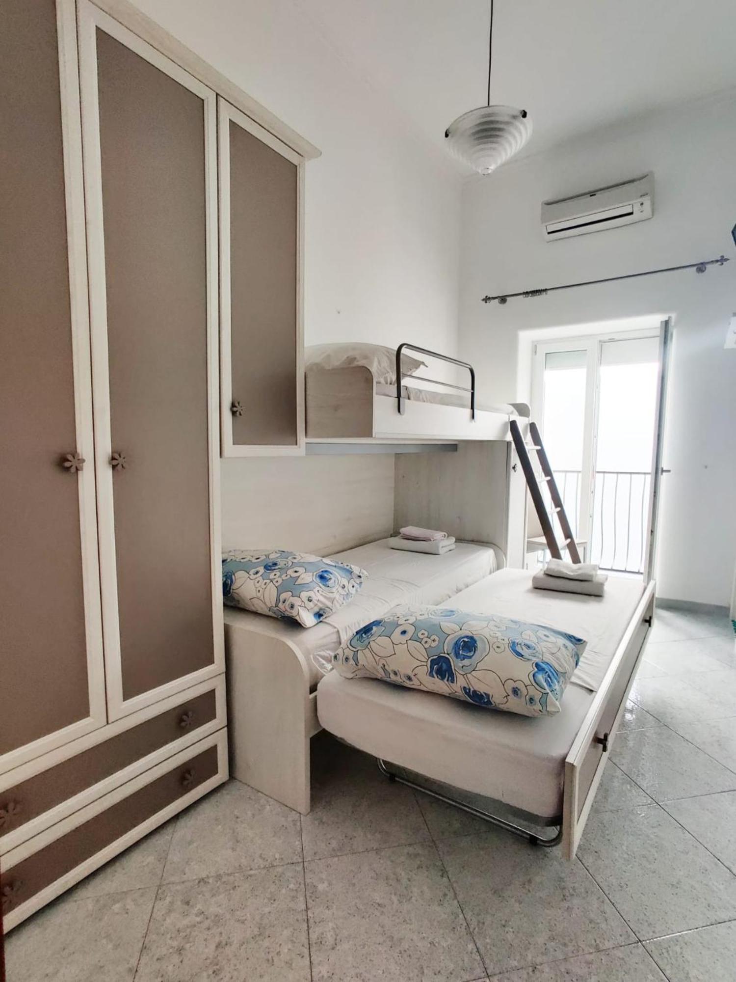 Casa Vacanze Da Serena Lacco Ameno  Buitenkant foto